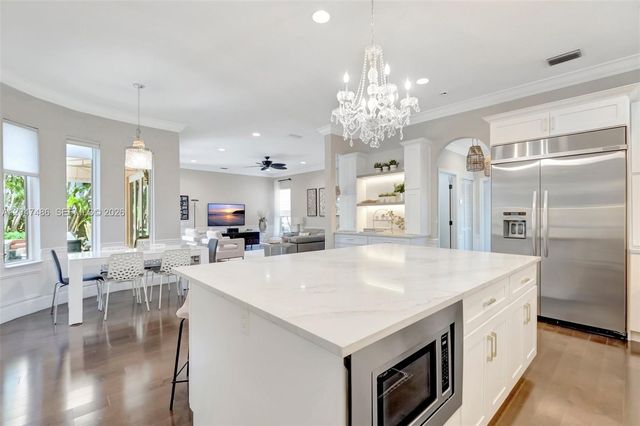 375 SW 16th St, Boca Raton, FL 33432