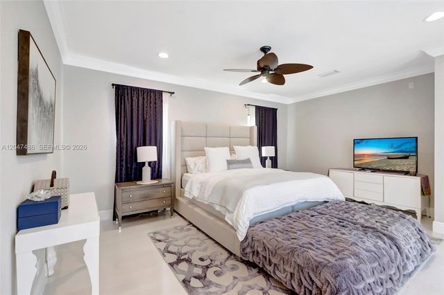 375 SW 16th St, Boca Raton, FL 33432
