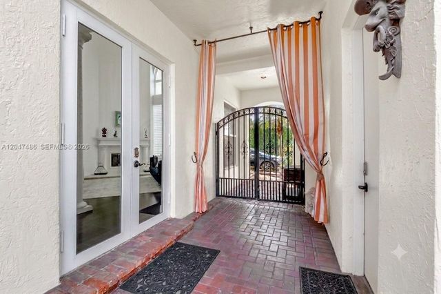 375 SW 16th St, Boca Raton, FL 33432