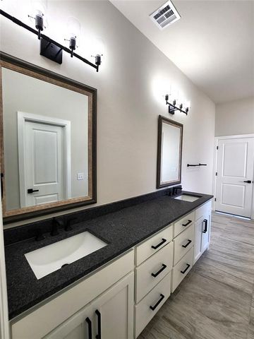 11705 NW 102nd Street, Yukon, OK 73099