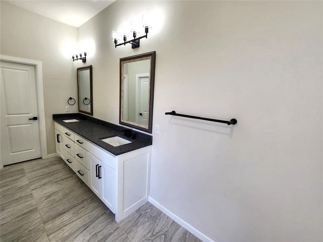 11705 NW 102nd Street, Yukon, OK 73099