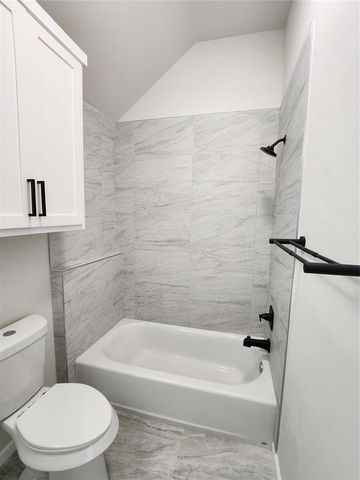 11705 NW 102nd Street, Yukon, OK 73099