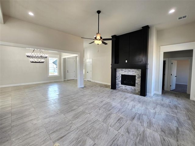 11705 NW 102nd Street, Yukon, OK 73099