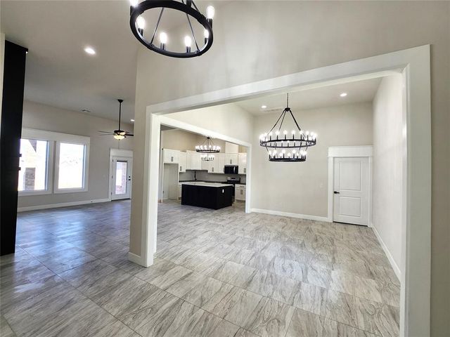 11705 NW 102nd Street, Yukon, OK 73099