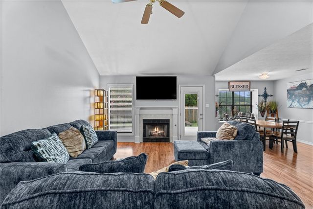 600 Coachlight Court, College Station, TX 77845