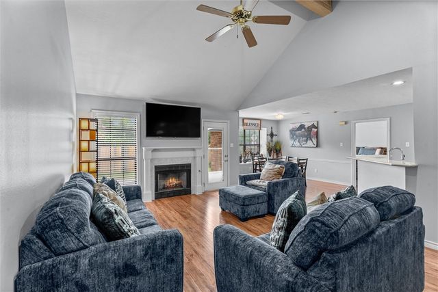 600 Coachlight Court, College Station, TX 77845