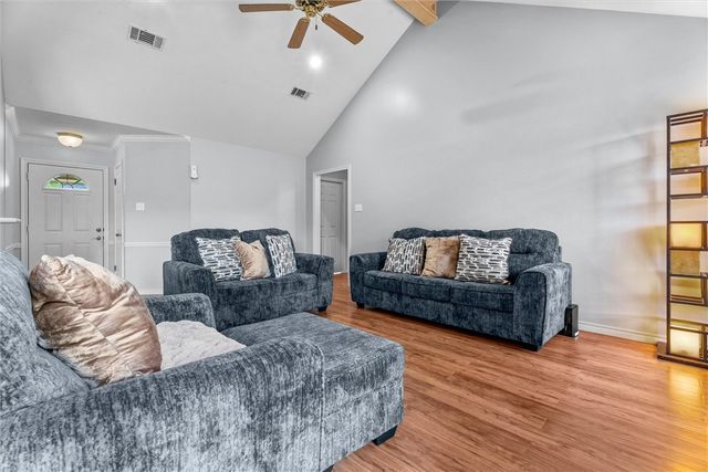 600 Coachlight Court, College Station, TX 77845
