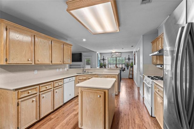 600 Coachlight Court, College Station, TX 77845