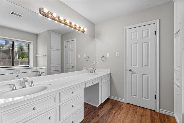 600 Coachlight Court, College Station, TX 77845
