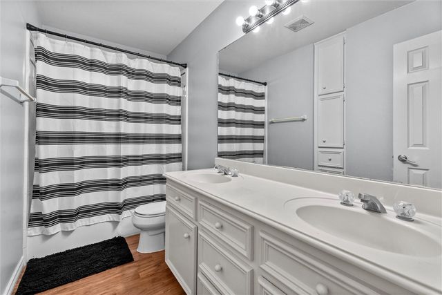 600 Coachlight Court, College Station, TX 77845