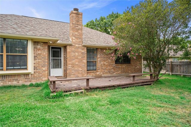 600 Coachlight Court, College Station, TX 77845