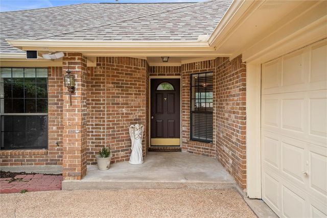 600 Coachlight Court, College Station, TX 77845