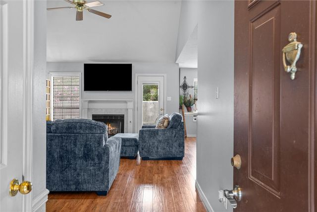 600 Coachlight Court, College Station, TX 77845