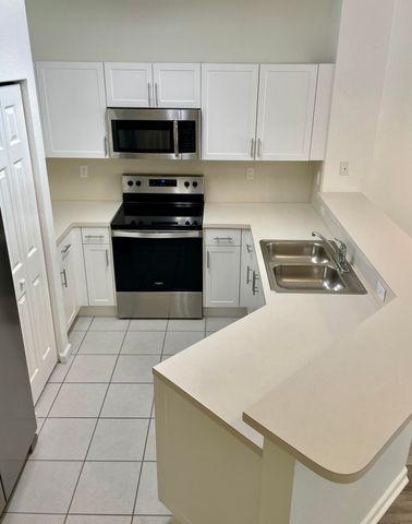 5064 SE Mariner Garden Circle, Stuart, FL 34997