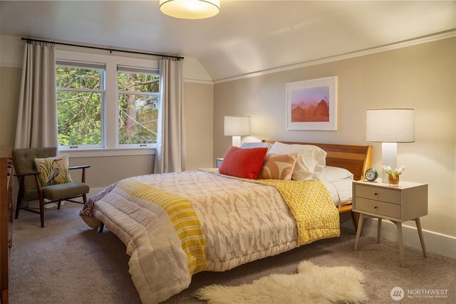 314 NE 56th Street, Seattle, WA 98105