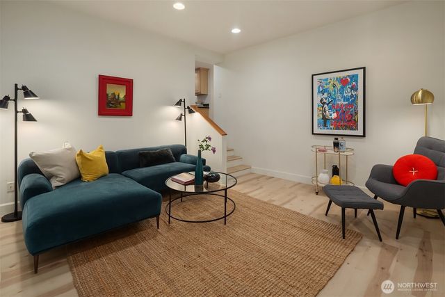 314 NE 56th Street, Seattle, WA 98105