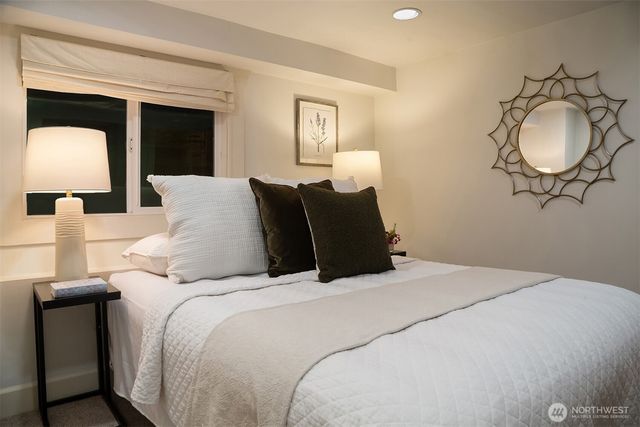 314 NE 56th Street, Seattle, WA 98105