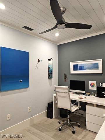 10620 Gulf Shore DR 201, Naples, FL 34108