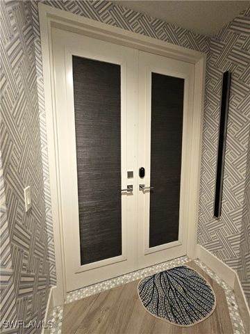 10620 Gulf Shore DR 201, Naples, FL 34108