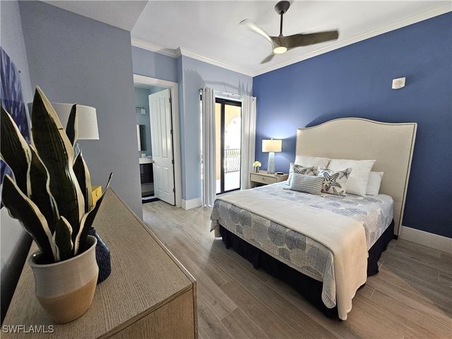 10620 Gulf Shore DR 201, Naples, FL 34108