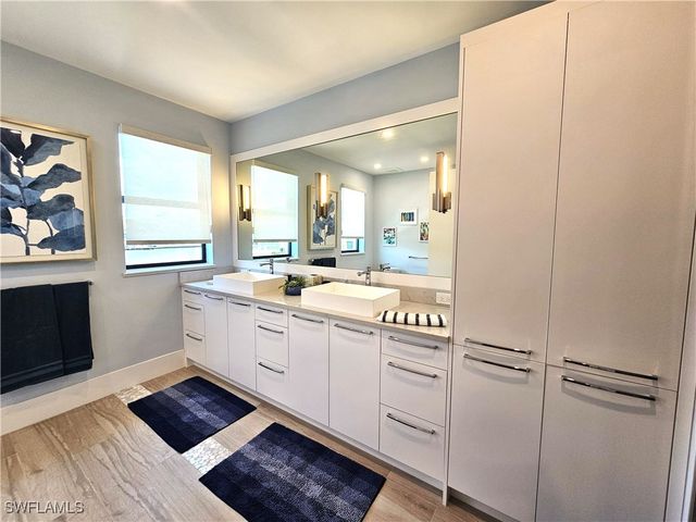 10620 Gulf Shore DR 201, Naples, FL 34108