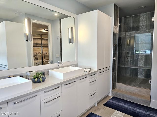 10620 Gulf Shore DR 201, Naples, FL 34108