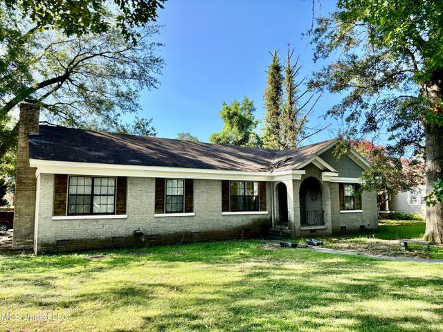 201 W Cleveland Avenue, Greenwood, MS 38930