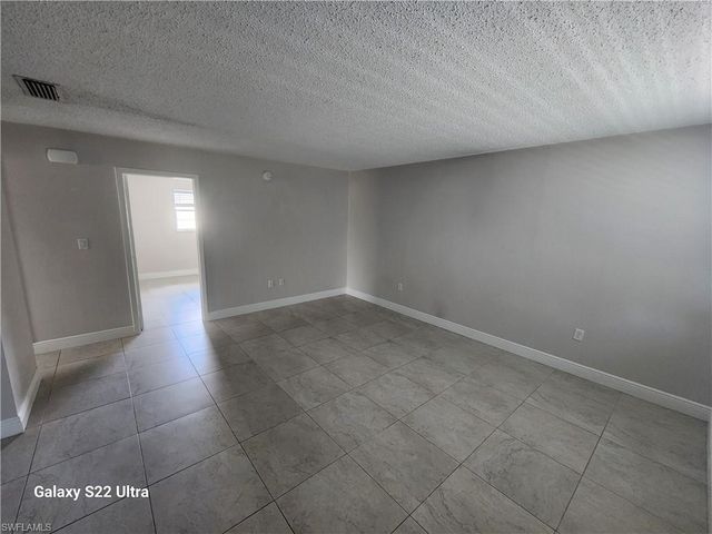 3325 Airport RD N N8, Naples, FL 34105