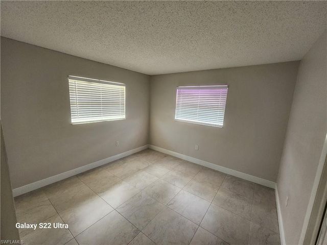 3325 Airport RD N N8, Naples, FL 34105