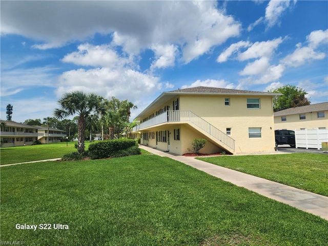 3325 Airport RD N N8, Naples, FL 34105