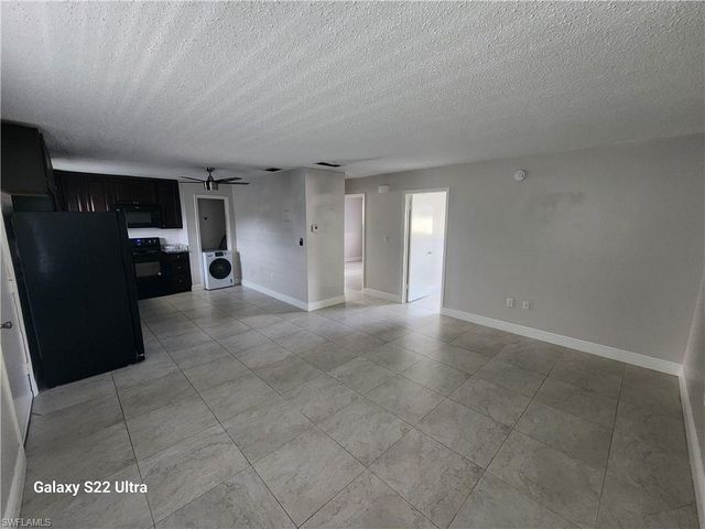 3325 Airport RD N N8, Naples, FL 34105