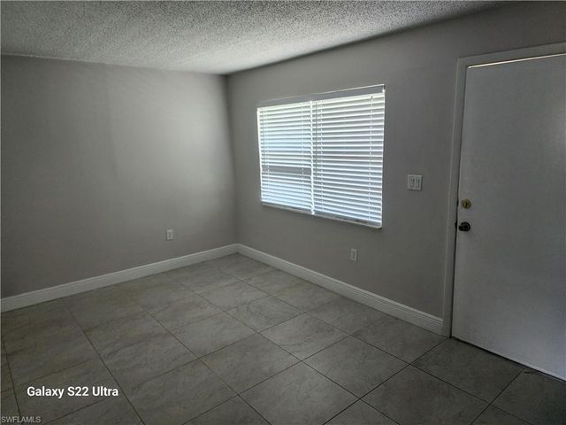 3325 Airport RD N N8, Naples, FL 34105
