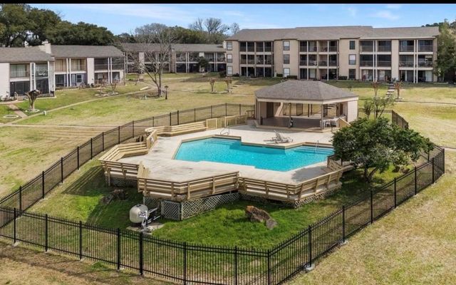 204E Lakeview Terrace, Conroe, TX 77356