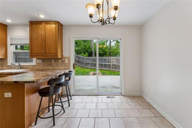 2400 Woodend Avenue, Kansas City, KS 66106