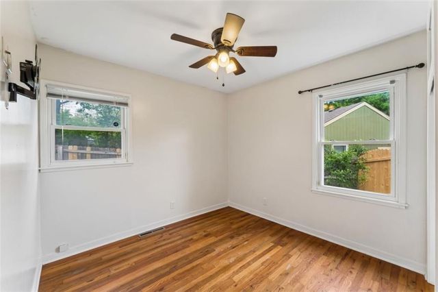 2400 Woodend Avenue, Kansas City, KS 66106