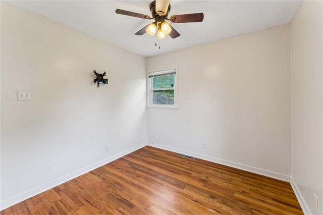 2400 Woodend Avenue, Kansas City, KS 66106