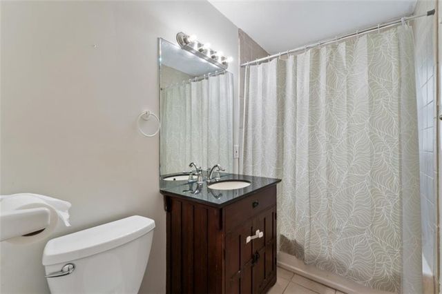 2400 Woodend Avenue, Kansas City, KS 66106