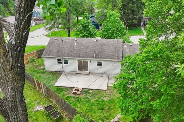 2400 Woodend Avenue, Kansas City, KS 66106