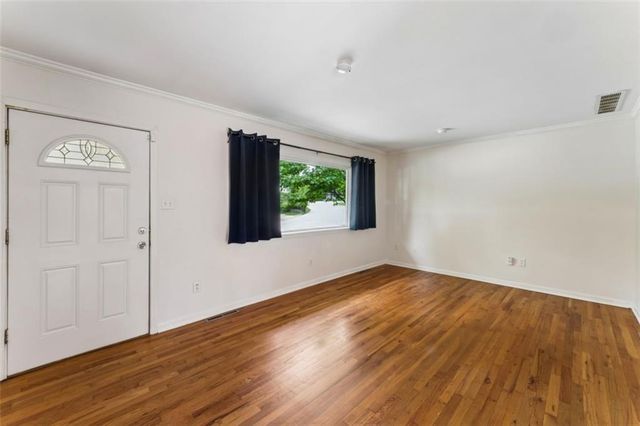 2400 Woodend Avenue, Kansas City, KS 66106