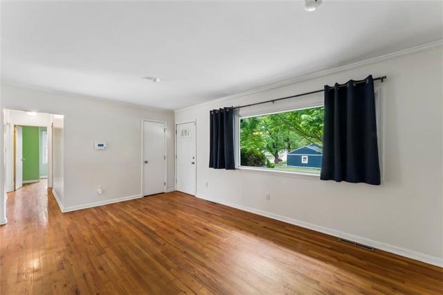 2400 Woodend Avenue, Kansas City, KS 66106