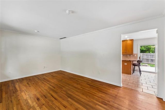 2400 Woodend Avenue, Kansas City, KS 66106