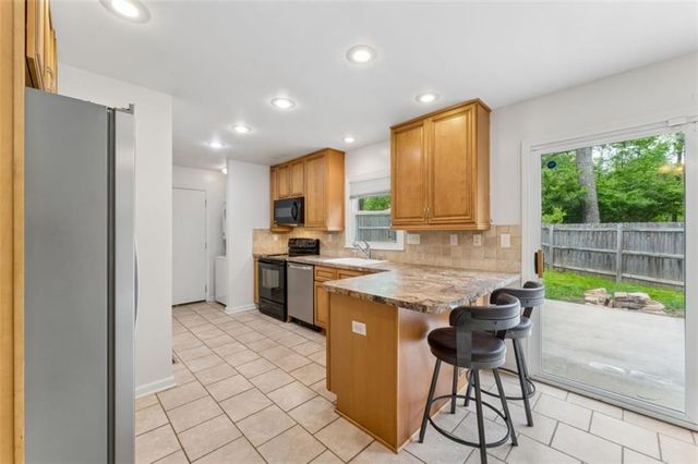 2400 Woodend Avenue, Kansas City, KS 66106