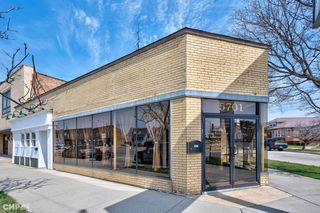 5701 N Milwaukee Avenue, Chicago, IL 60646