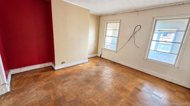 33 S Terrace Avenue, Mount Vernon, NY 10550