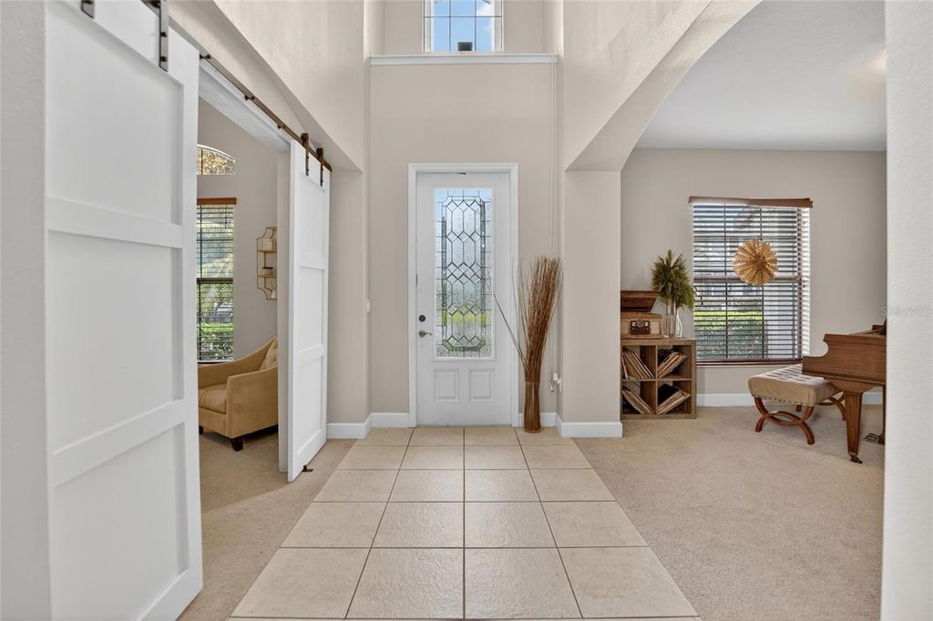 Image 5 of property listing at 7959 HAMPTON LAKE DRIVE, Tampa, FL 33647