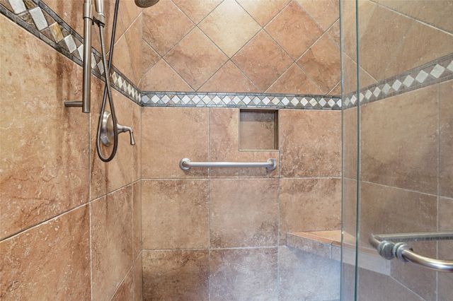 245 Auburn East Ln, Coralville, IA 52241