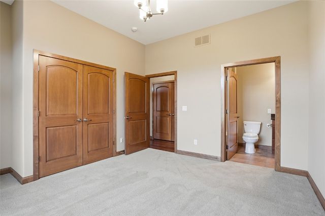 245 Auburn East Ln, Coralville, IA 52241