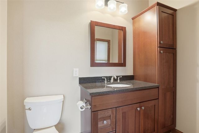 245 Auburn East Ln, Coralville, IA 52241