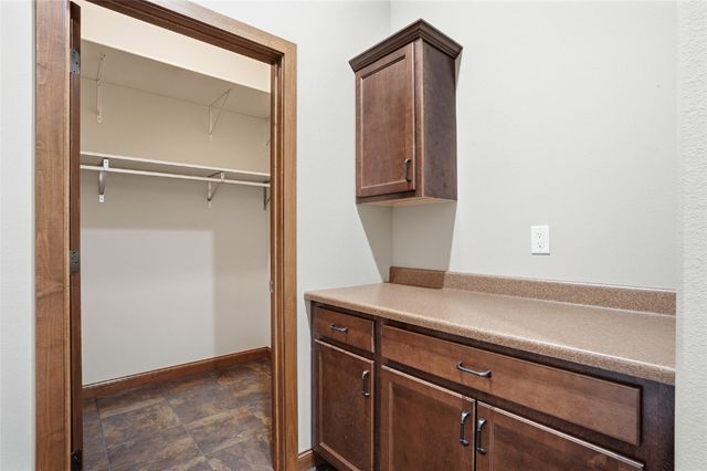 245 Auburn East Ln, Coralville, IA 52241