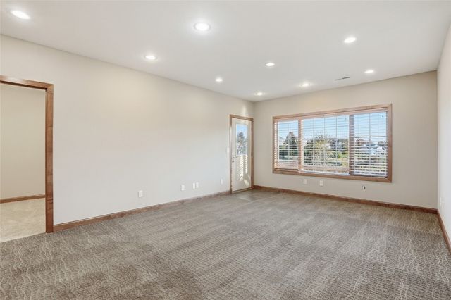 245 Auburn East Ln, Coralville, IA 52241